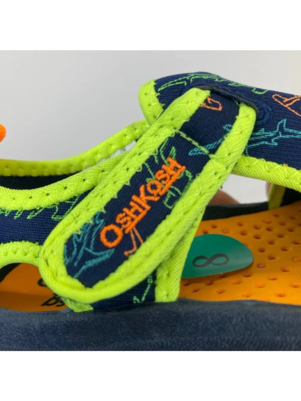 OshKosh Toddler Shark Theme Swim Beach Shoes  8M New w/ tags